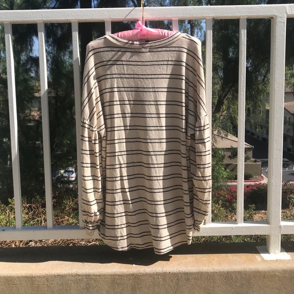 🆕Stripe knit top, NWOT. - Picture 4 of 4